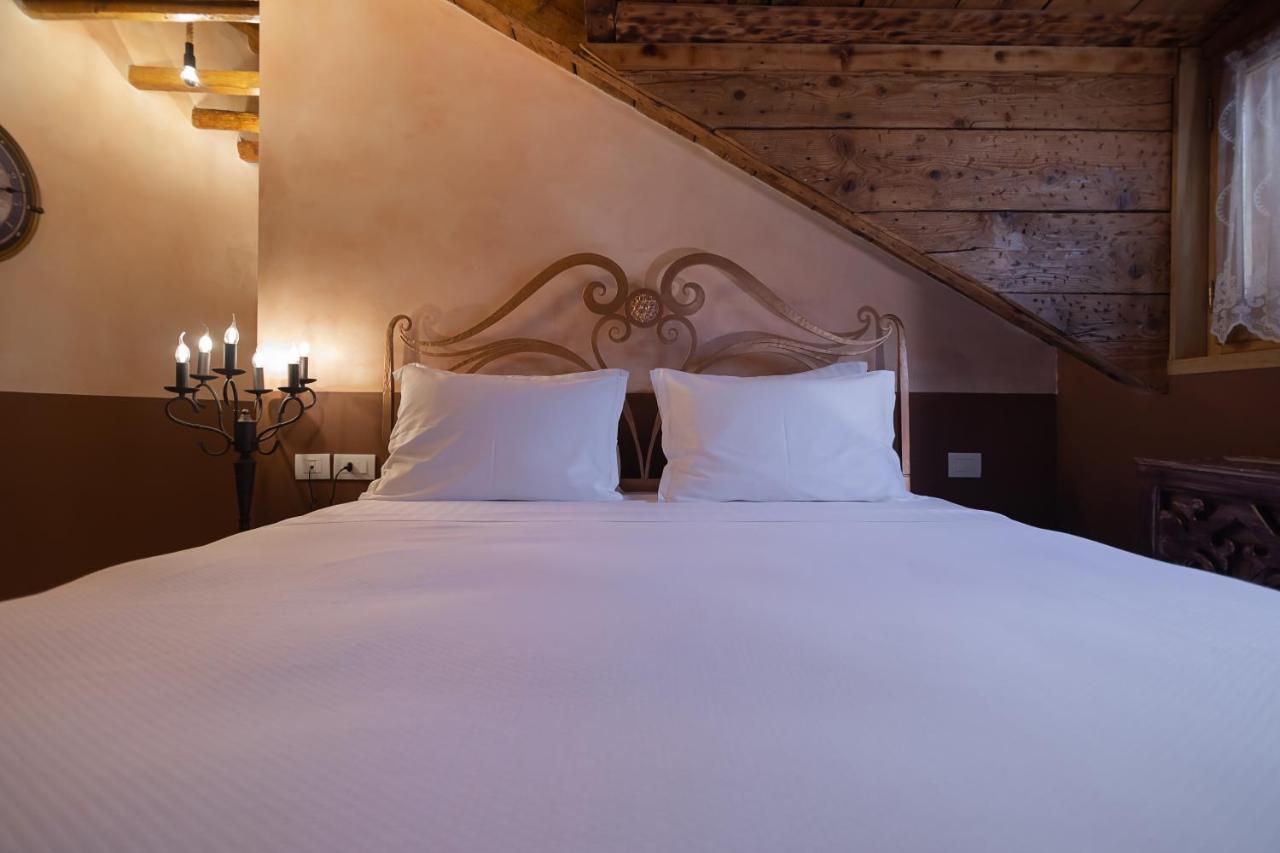 Tresor Art Boutique Hotel คอร์เชอ ภายนอก รูปภาพ